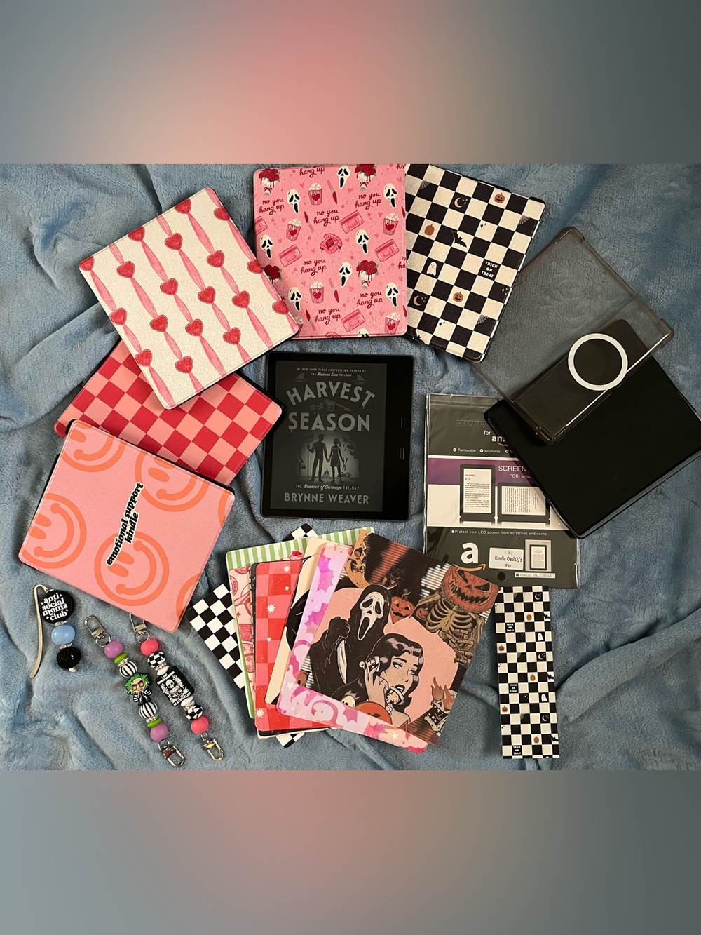 Kindle Oasis Bundle with accessories